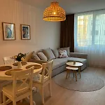 Mv-Brilliant Apartment