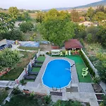 Guest House 51