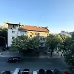 Top Central Apartment