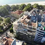 Luxury Seaside Apartment