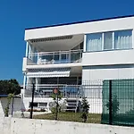 Апартаменти Victoria