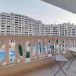 Ат Apartment - Pool View