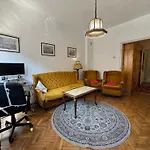 Charming Sea Garden Apartment