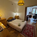 Charming Sea Garden Apartment