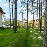 Forest House VI