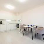 Luxurious And Panoramic Apartments At The Beach In La Mer Complex