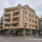 Central Gem For 2 Next To Beach