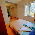 Garden Retreat Apartment