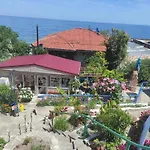 Ваканционни Къщи'На Брега' Holiday Houses On The Coast