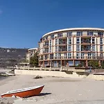 Seaside Bliss- Elegant 1Bd With Stunning View By Flat Mаnager