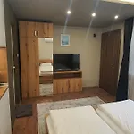 Kali Guest Room