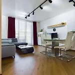 Luxury Apartment In Building K55 With Free Garage