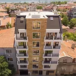 La Familia Apartments