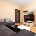 Downtown Аpartment With Free Parking