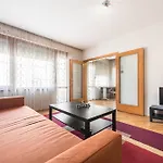 Burov Apartment - Artistic Apartment In The Heart Of Varna Suitable For Up To 4 Guests