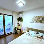 Exotic Sea-View Apartment