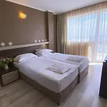 Lotos Hotel