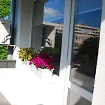 Apartment Gramophome