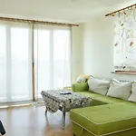 Just Like Home - New 1-Bdr Apt Near City Center