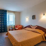 Adamo Hotel