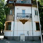 Varchev 1