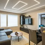 Work Or Leisure Modern 2Bd Apt Near City Center