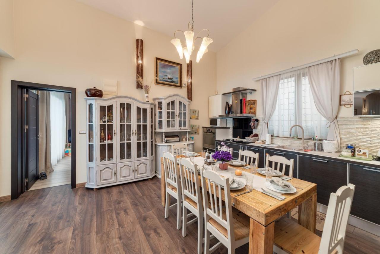 Sunny House Izgrev Balchik