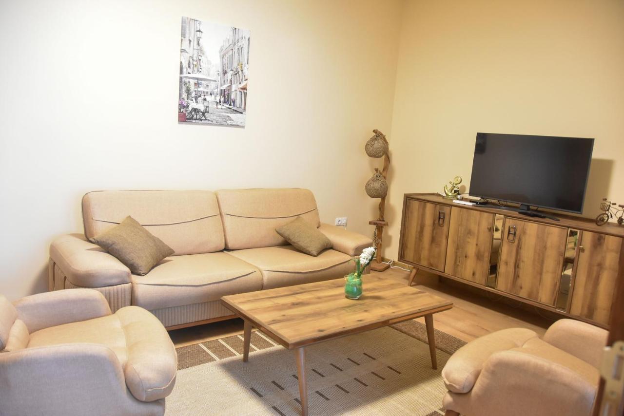 Trimaya - Comfort In The Center Apartament