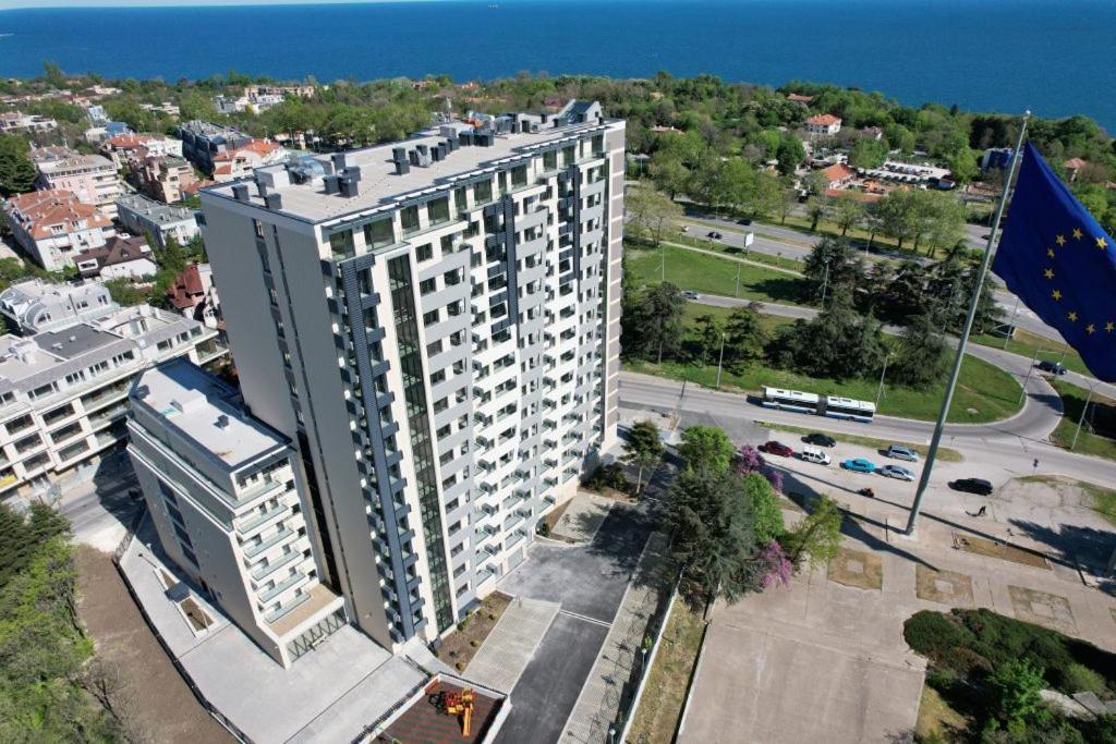Sky Flats With Parking * Varna