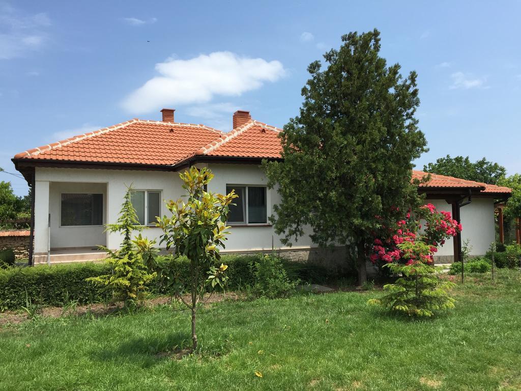 Guest House Shabla *
