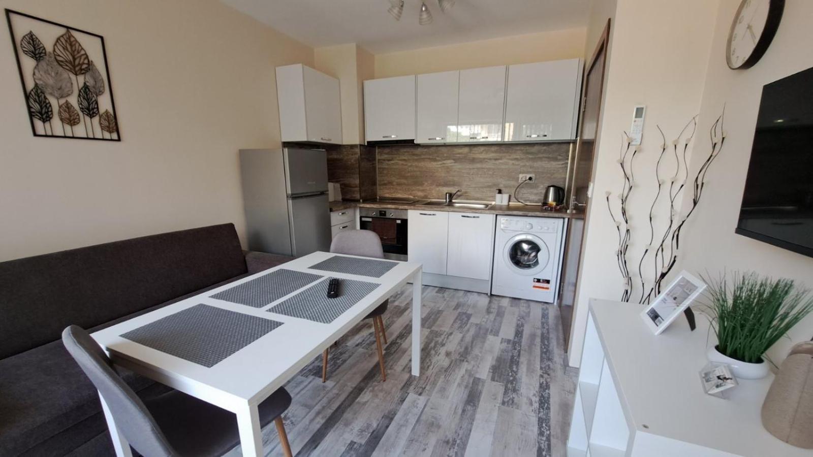 Hariton 1- Luxury * Varna