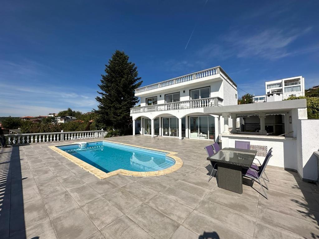 Villa Marion