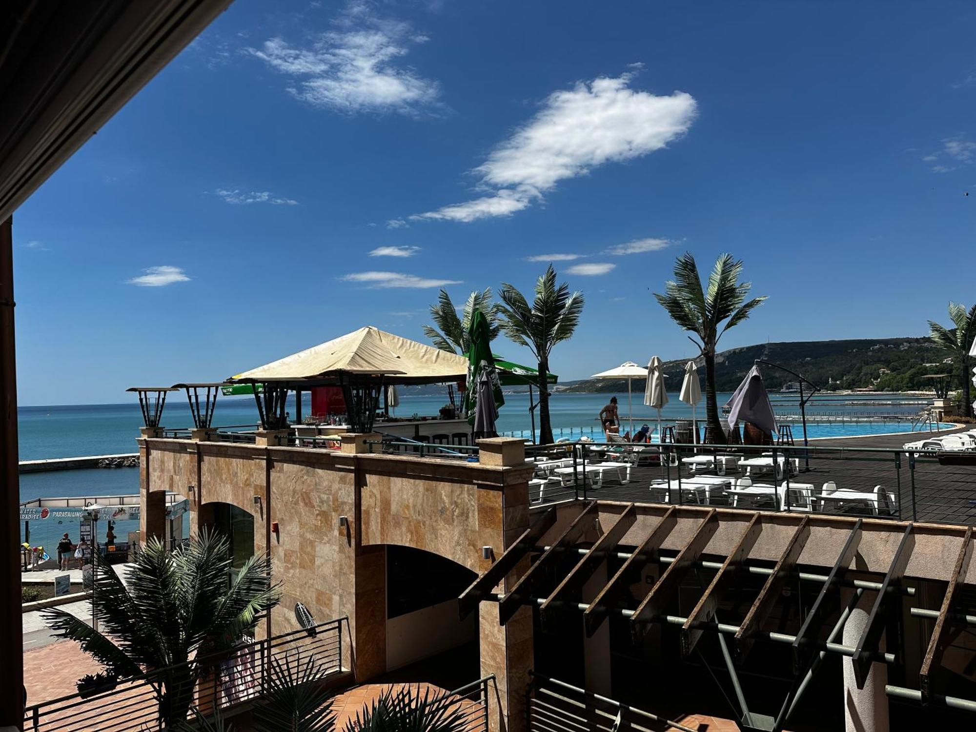 アパート Perfect Sea And Pool View Marina