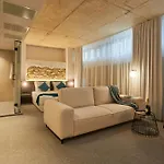 Bizarre Boutique Hotel