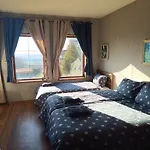 Къщи За Гости Villa Momino