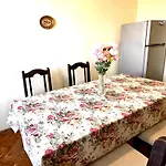 Ssenyange City Apartment