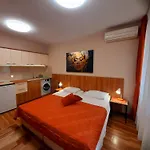 Private Rooms Silvia