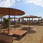 Private Apartment In Saint Elena