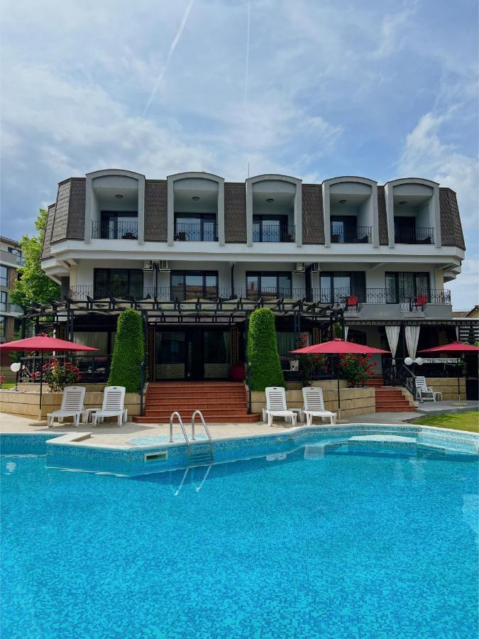 Family Paradise Hotel *