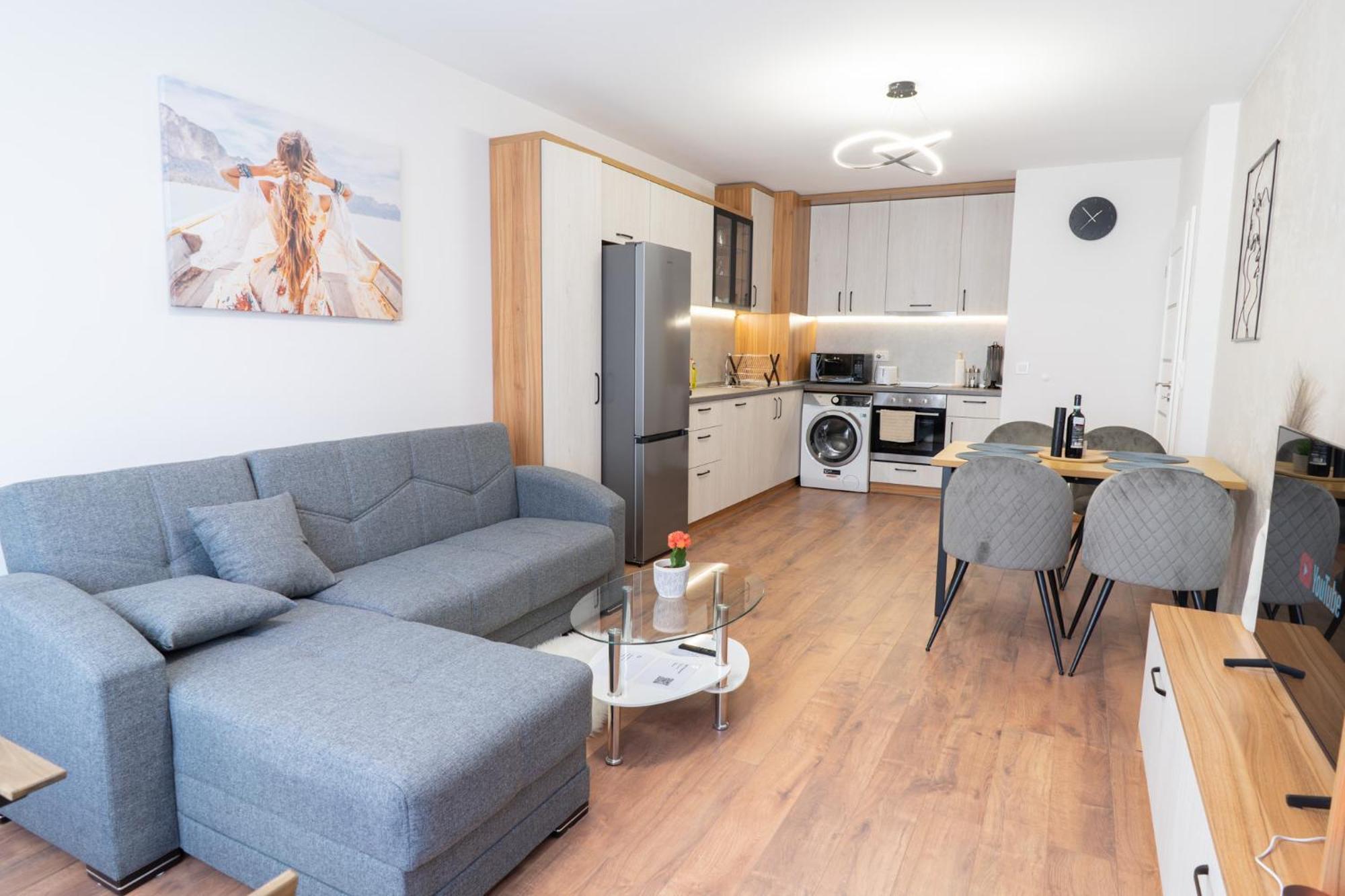 Апартаменты New Modern & Cozy With Free Private Parking And Ev Charging Station