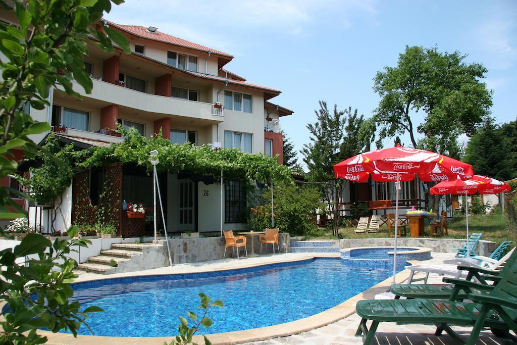Landhaus Efos Bungalows Saints Constantine and Helena